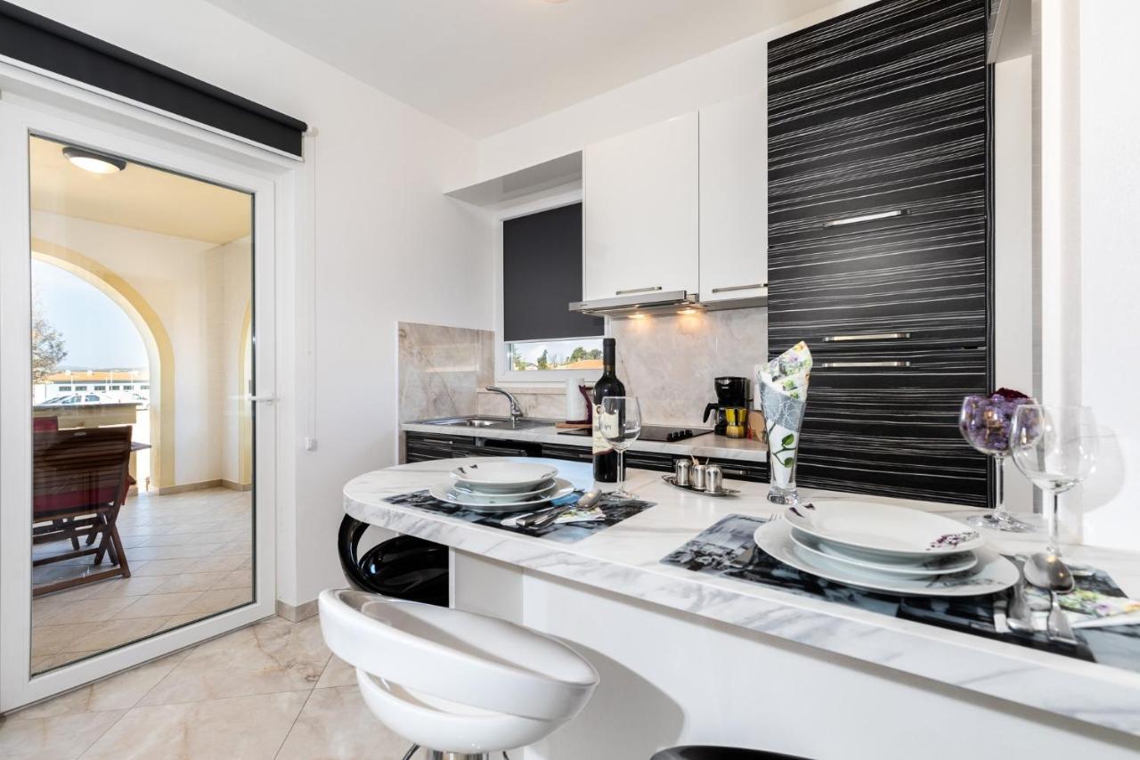 Apartments With A Parking Space Punat, Krk - 20553 Exterior foto